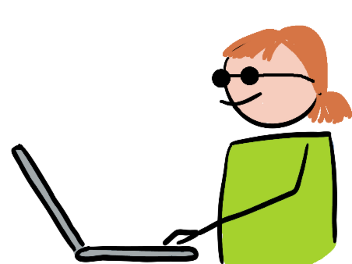 Frau mit Brille am Laptop